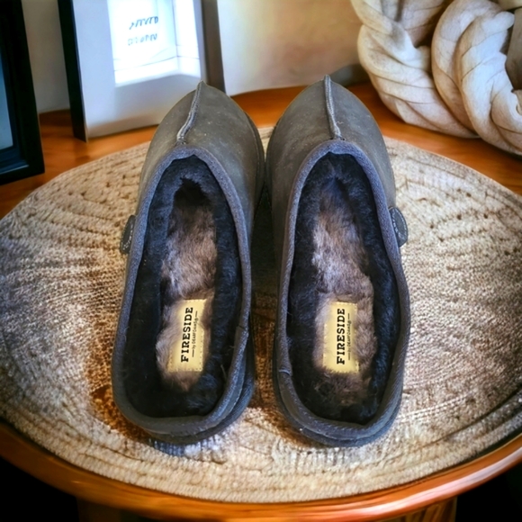 Men's Fireside By Dearfoams Black Grafton Genuine Shearling Clog Sz 13 - Picture 3 of 6